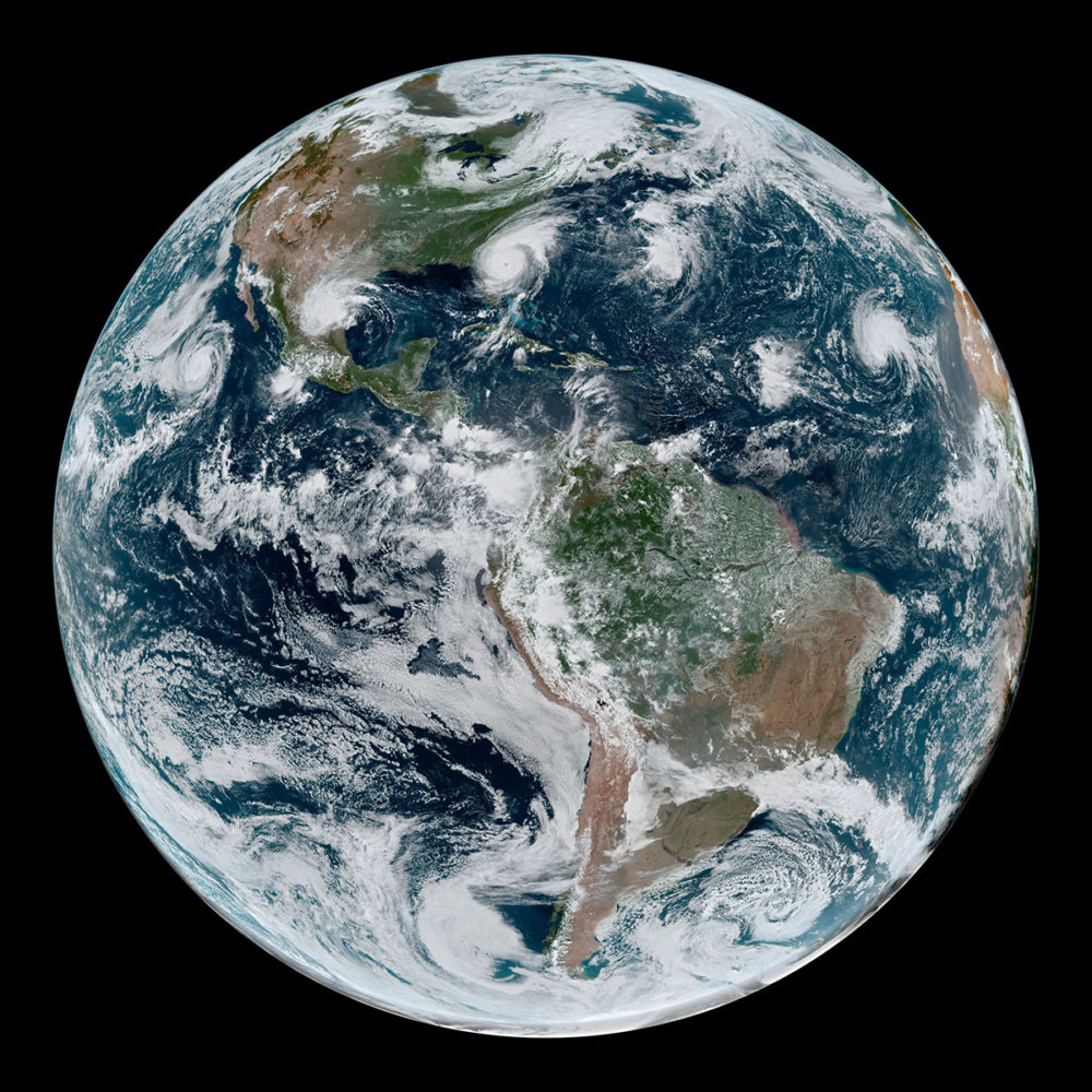 Planet Erde vom Weltraum aus betrachtet