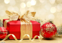 Weihnachten, Geschenke; © JeanetteDietl - Fotolia.com