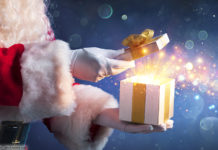 Weihnachten, Geschenke; © Romolo Tavani - stock.adobe.com