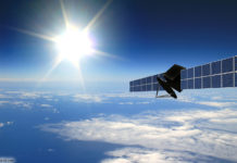 Satellit, Wolken, Sonne; © @nt - stock.adobe.com