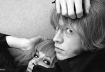 Brian Jones und Freundin