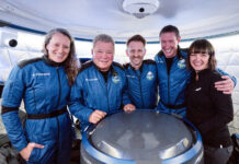 "Star Trek"-Star William Shatner mit der „New Shepard“-Crew von Blue Origin