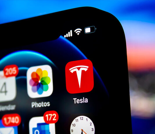 Tesla Smartphone