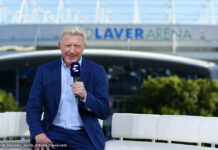 Boris Becker mit Mikrofon