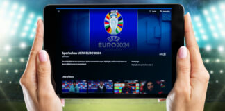 Tablet mit ARD UEFA Inhalten