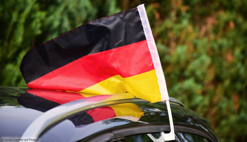 Deutschland Flagge am Auto