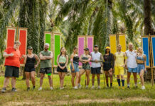 Die Teams von "Good Luck Guys" am Strand