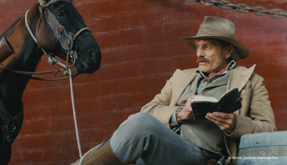 Viggo Mortensen mit seinem Pferd in "The Dead Don't Hurt"