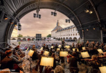 Eine Aufnahme vom MDR Musiksommer im Dom zu Halberstadt mit dem MDR-Sinfonieorchester unter der Leitung von Chefdirigent Dennis Russell Davies