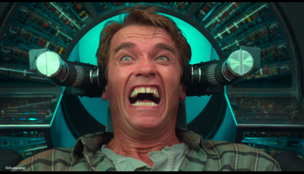 "Total Recall". Schwarzenegger