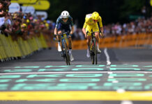 Tour de France: Zwei Rennsportler auf Etappe 11.