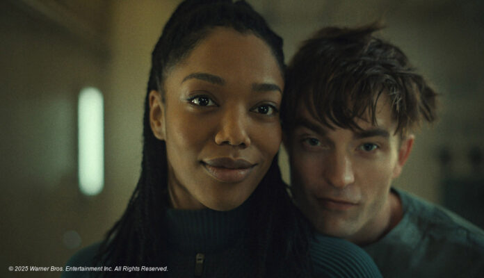 Naomi Ackie und Robert Pattinson